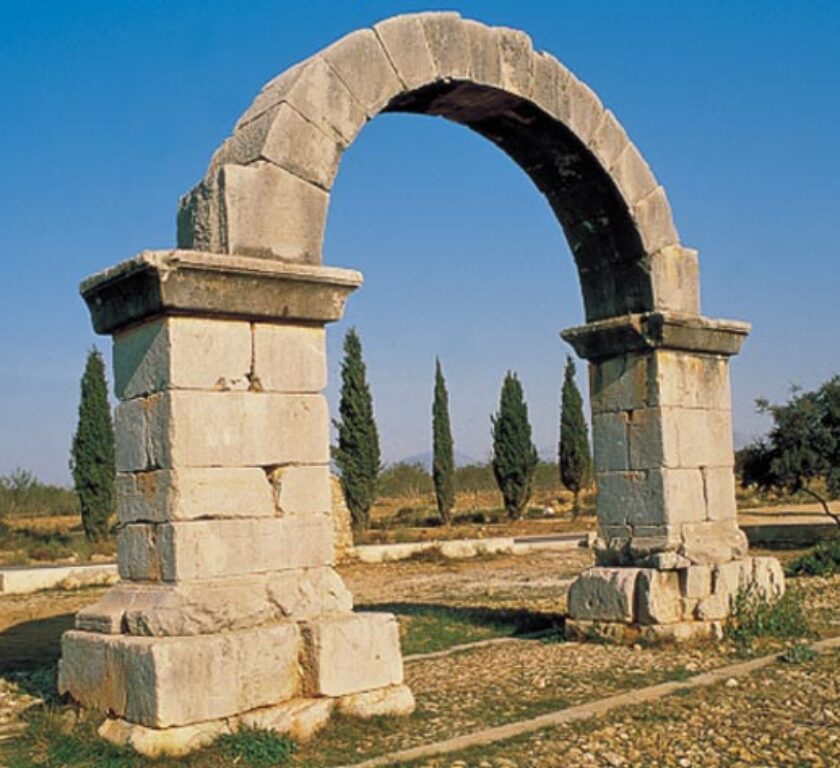 arco de piedra de época romana